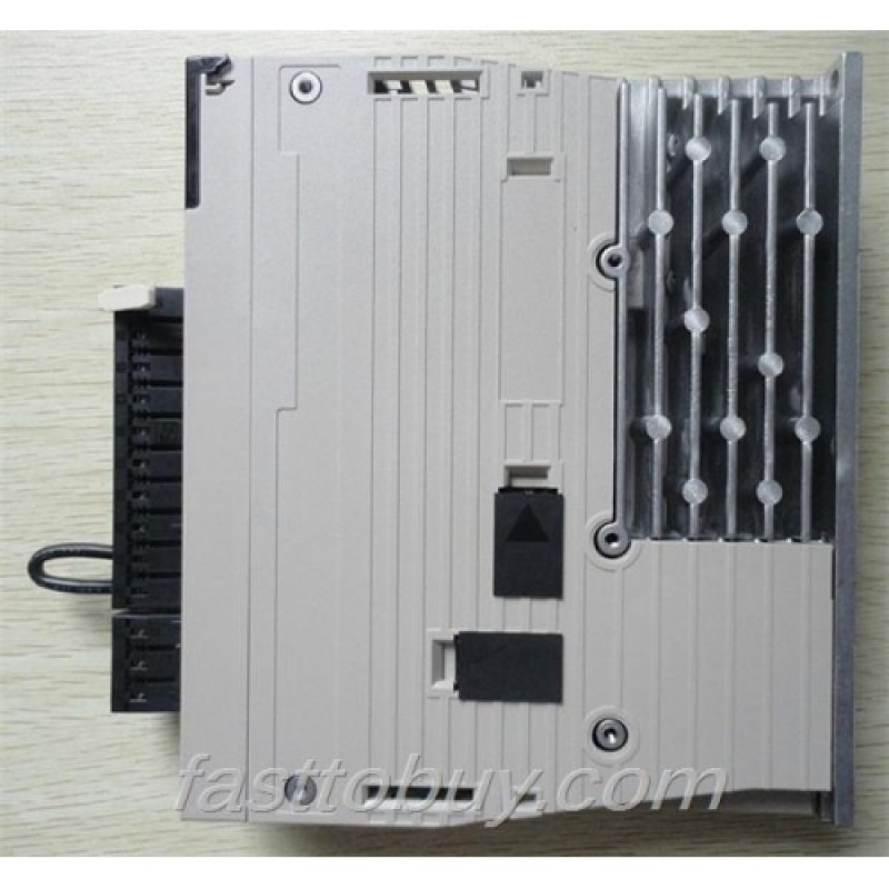 SGDV-R90A01B Yaskawa Sigma 5 Servopack 3-phase 200V New