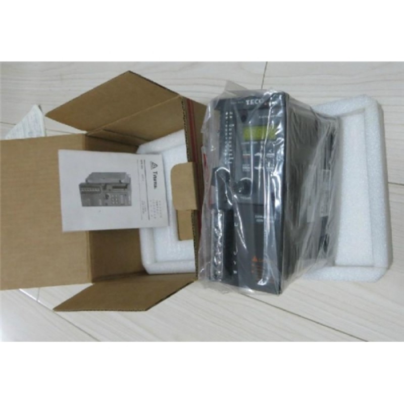 Single Phase 220V 7.5A 1.5KW 2HP TECO Inverter S310-202-H1D NEW