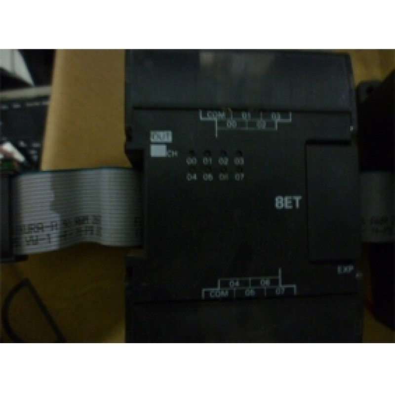 CP1W-8ET1 Expansion I/O unit 8 DO transistorr  PLC Module unit New