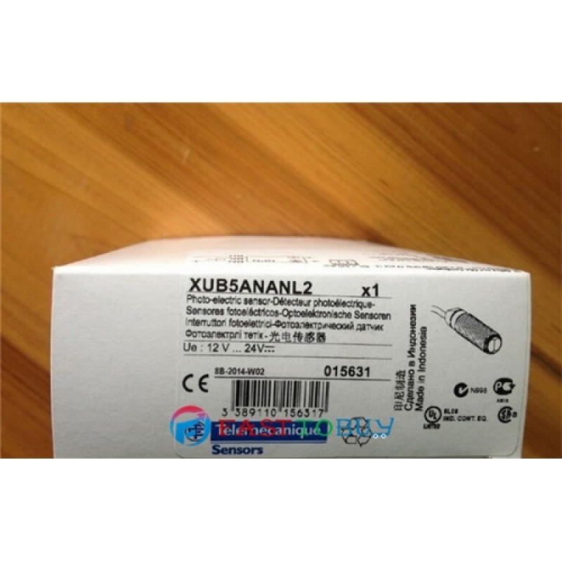 XUB5ANANL2 Optoelectronic switch Cylindrical M18 Plastic 3 wire NPN DC New