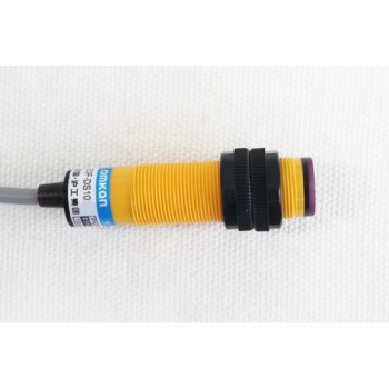 10PCS E3F-DS10Y1 M18 10cm Photoelectric Switch Diffuse Reflection Sensor DC12-24V for Relay