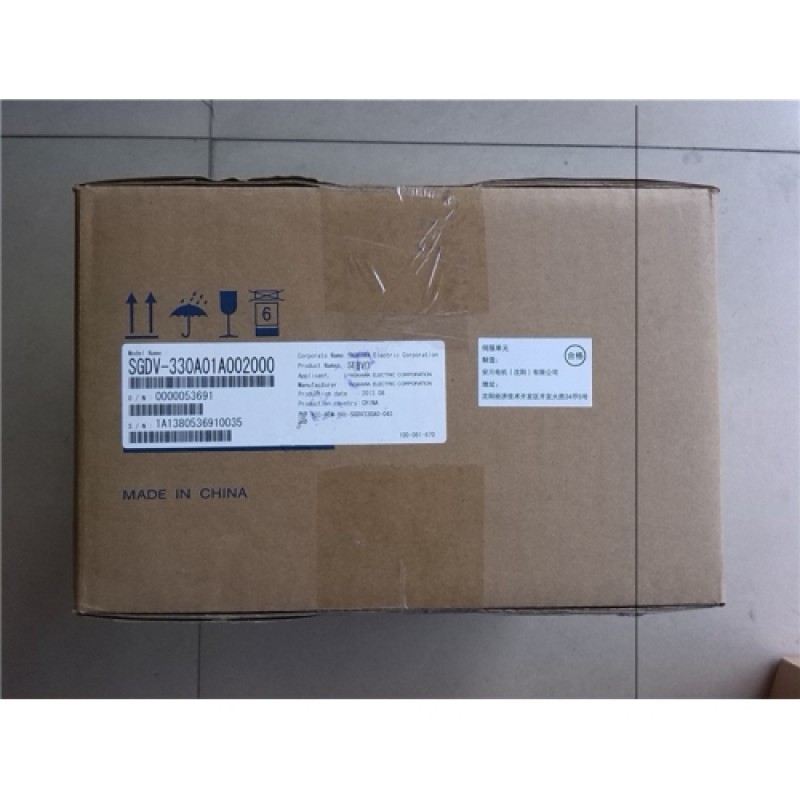 SGDV-330A01A  YASKAWA 3ph Servo Drive  200VAC 4.5KW 32.9A