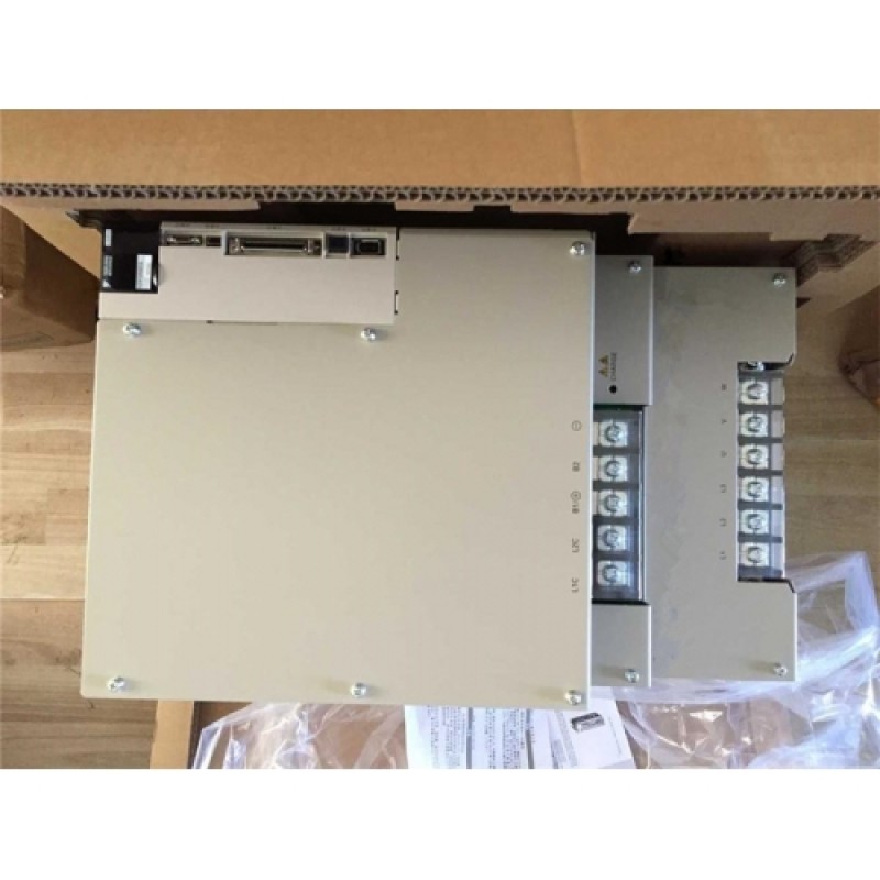 SGDV-590A01A  YASKAWA 3ph Servo Drive  200VAC 11KW 58.6A