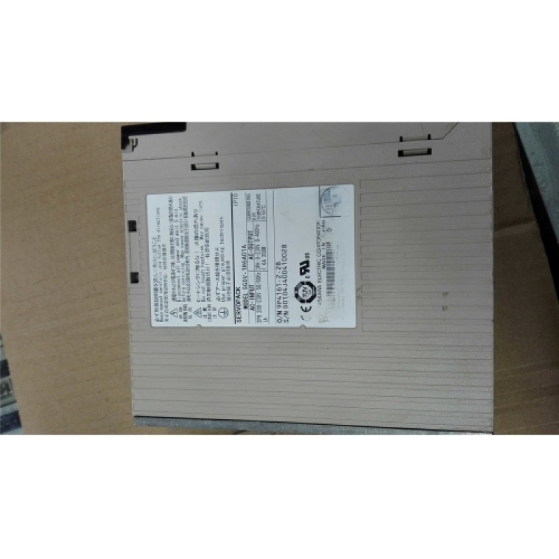 SGDV-1R6A01A  YASKAWA 3ph Servo Drive  200VAC 200W 1.6A