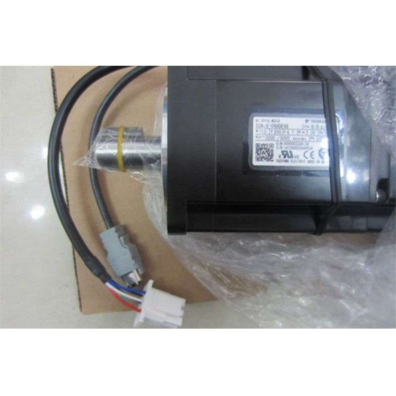 SGMJV-08ADE6E  YASKAWA   200VAC  750W  2.39NM  3000rpm Rotary Servomotor