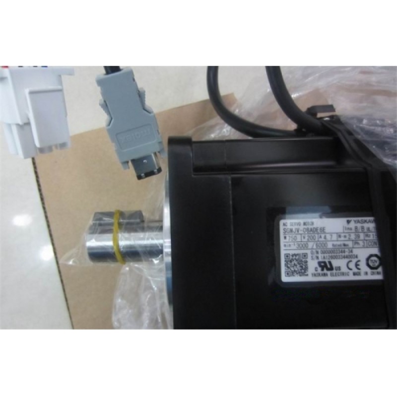SGMJV-08ADE6E  YASKAWA   200VAC  750W  2.39NM  3000rpm Rotary Servomotor