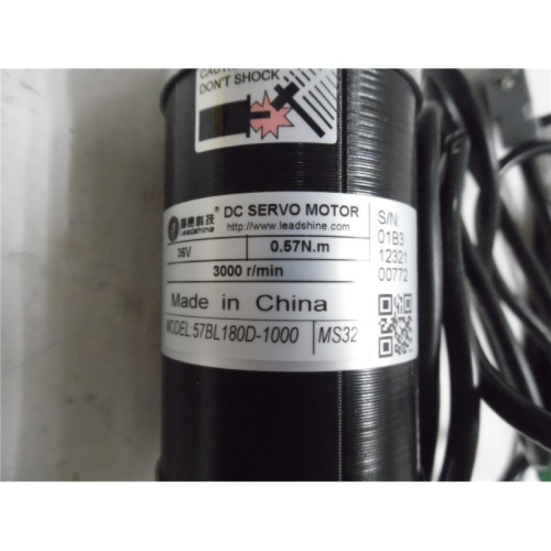 180W Circular Flange 36VDC 7A 0.57NM 3000RPM Brushless DC Servo Motor 57BL180D-1000