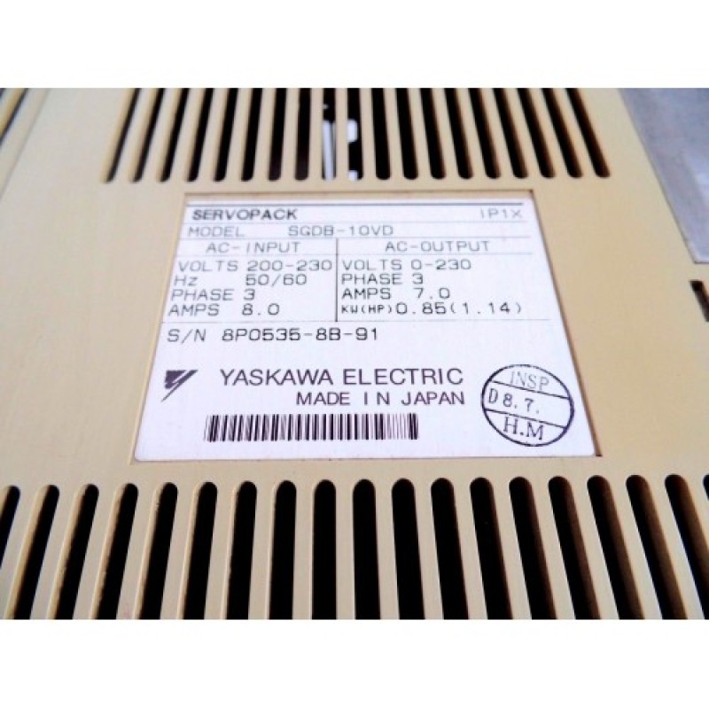 Yaskawa SGDB-10VD  +  SGMG-09V2A servo drive kit package USED with power cable and encoder cable