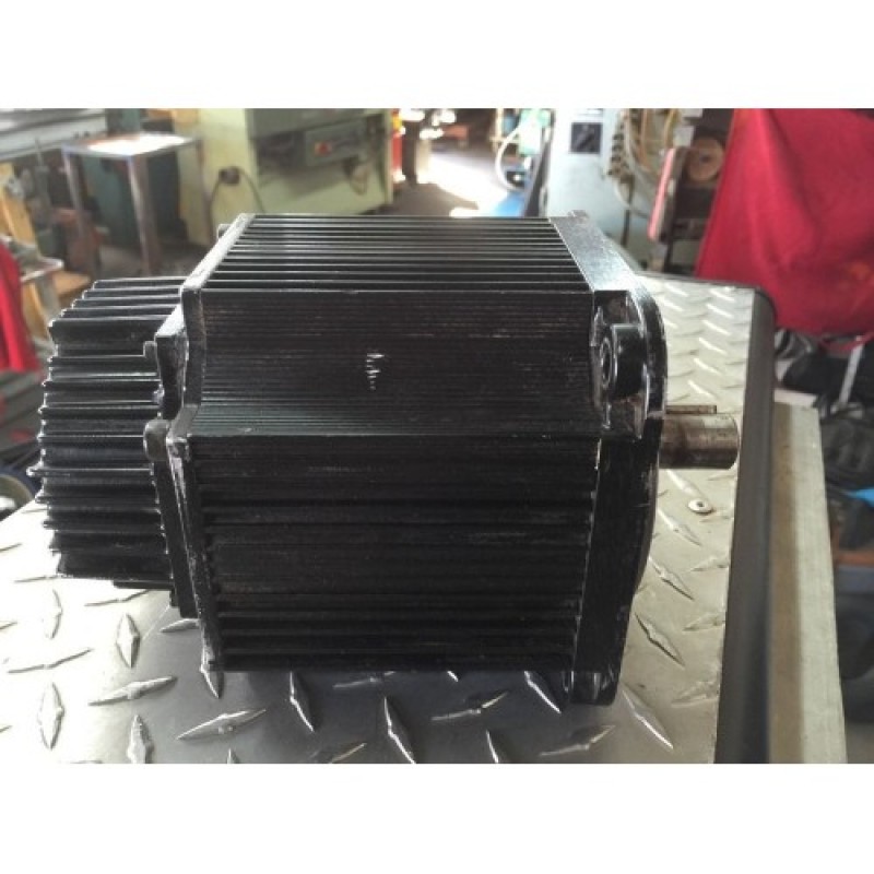 Yaskawa SGDB-10VD  +  SGMG-09V2A servo drive kit package USED with power cable and encoder cable