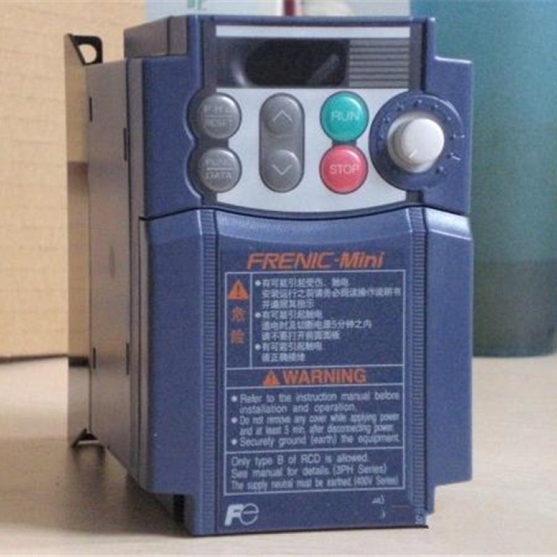 200V Single-phase 8.0A 1.5KW FRN1.5C1S-7C FUJI FRENIC-Mini Inverter