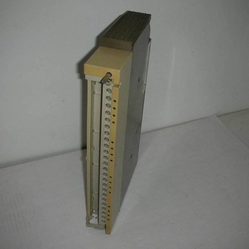 6ES5458-7LC11 SIEMENS Relay Output Module New