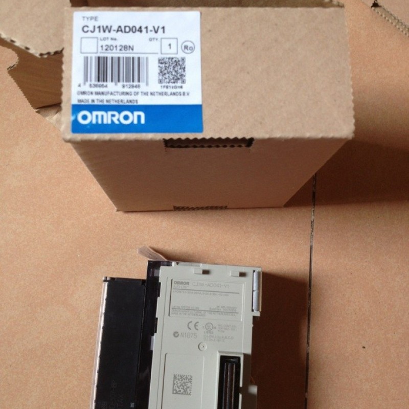 CJ1W-AD041-V1 PLC OMRON I/O 4 point input Original brand new