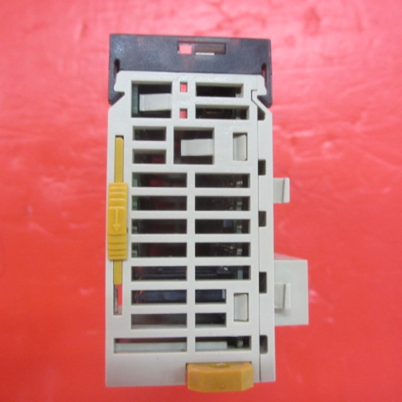 CJ1W-MD261 PLC OMRON I/O 32 point 12-24VDC Original brand new