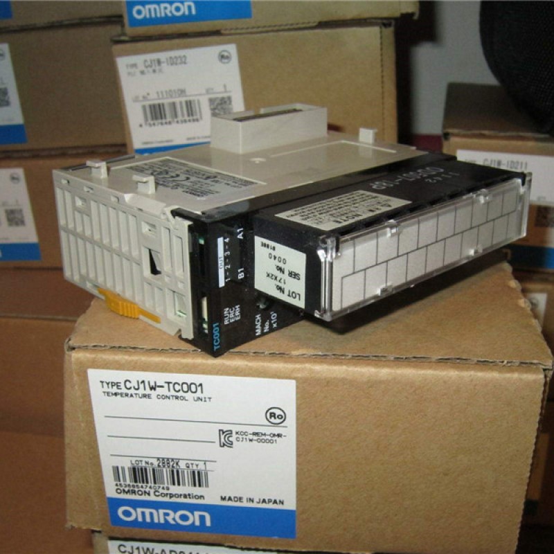 CJ1W-TC001 PLC OMRON 4 Loops NPN output Original brand new
