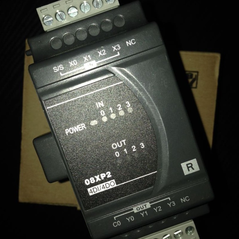 DVP08XP211T Delta PLC 4DI 4DO transistor output Digital Module Original brand new