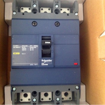 EZD250E 3P 250A EZD250E3250N Plastic Breaker New