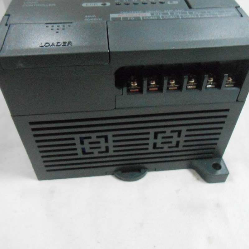 K7M-DR14UE LS PLC K120S Series Economic Type 8 DC Inputs(24VDC) 6 Relay Outputs 85~264VAC New