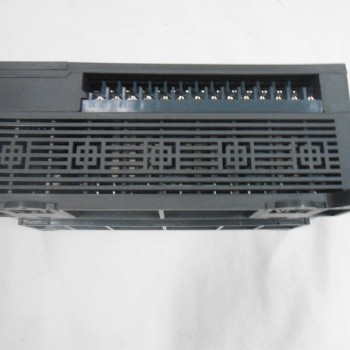K7M-DR40U LS PLC K120S Series Standard Type 24 DC Inputs(24VDC) 16 Relay Outputs 85~264VAC New