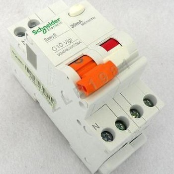 MGNEA9C45C1030C Schneider Breaker NEW