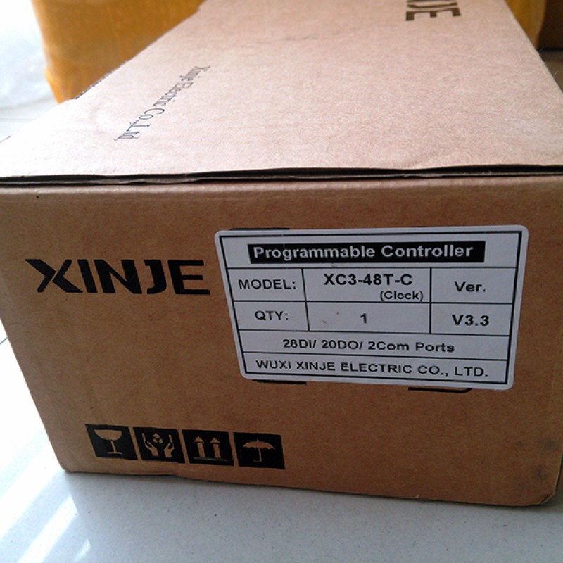 PLC CPU DC24V 28 DI NPN 20 DO Transistors  XC3-48T-C with  programming cable New