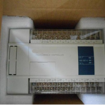 PLC DC24V 18 DI 14 DO Transistors 3 COM XC2-32T-C XINJE