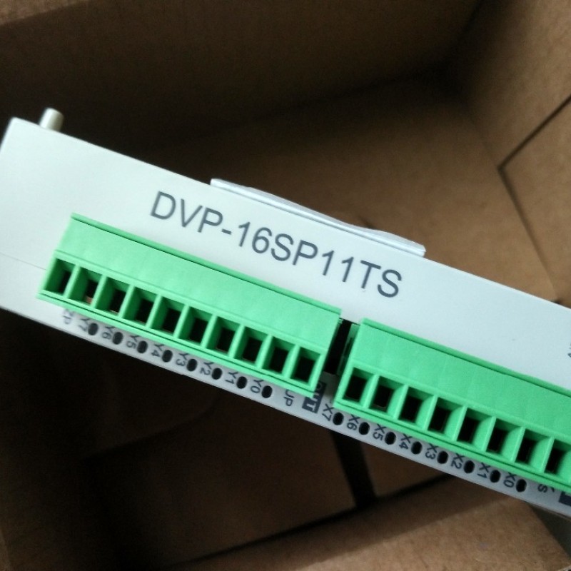 PLC DC24V 8 DI 8 DO transistor PNP Module DVP16SP11TS Delta New