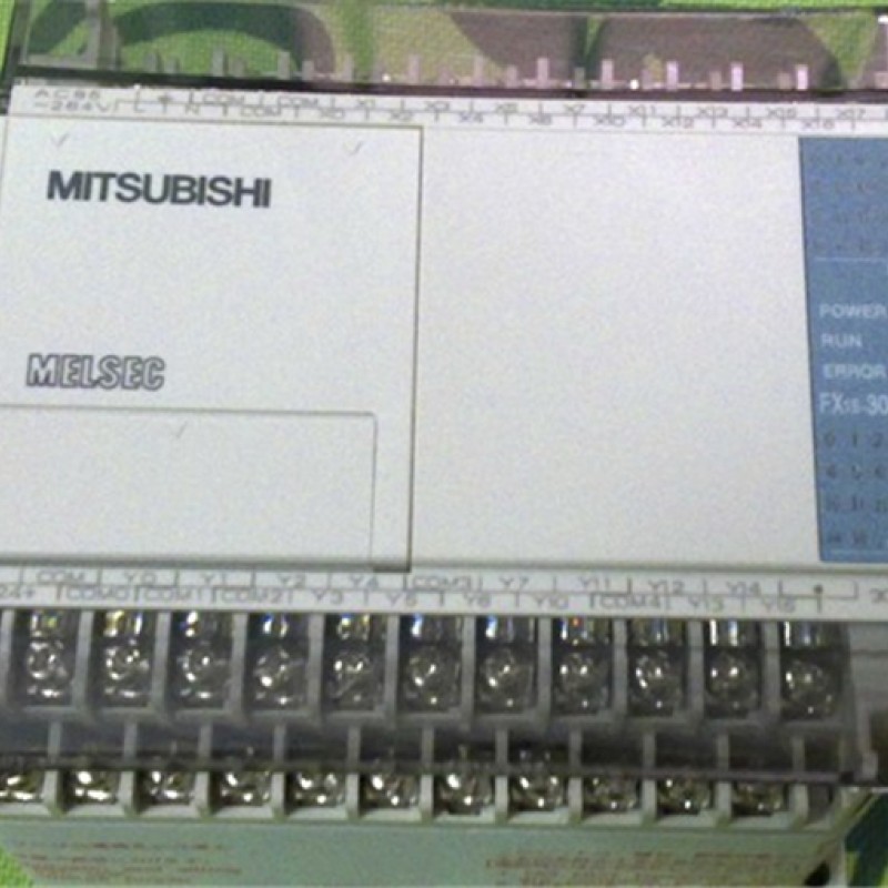 PLC Main Unit AC 220V 16 DI 14 DO Relay   FX1S-30MR-001 Mit New