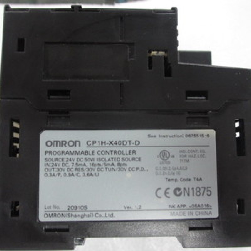 PLC Main Unit DC24V 24 DI 16 DO transistor CP1H-X40DT-D New