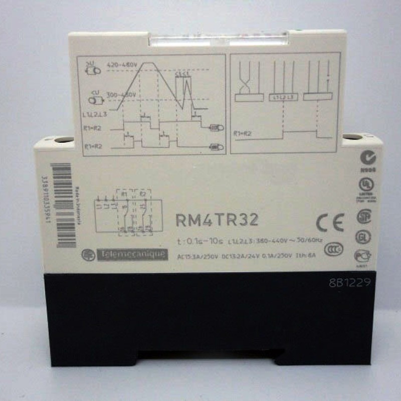 RM4TR32 RM4 control relay REL.TENSION TRI 380/500V  New