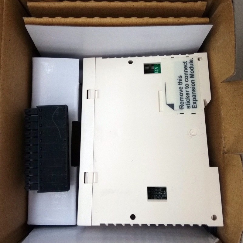 TM2AMO1HT M238 PLC Module 1AO New