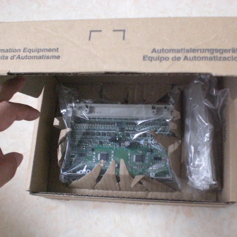 TSXDEZ32D2 Premium  PLC input module 32DI