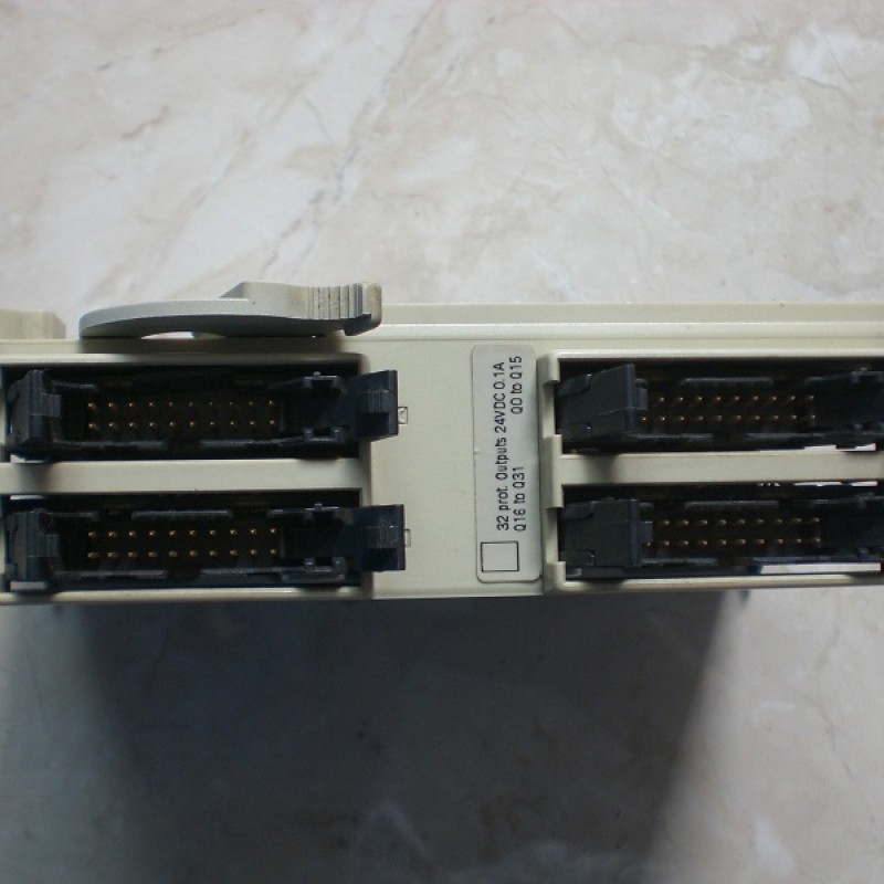 TSXDMZ64DTK Schneider PLC Module