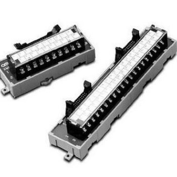 XW2B-40J6-2B PLC OMRON 2 Axes Servo Relay Unit Original brand new